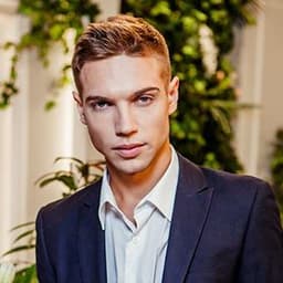 Олександр Петренко